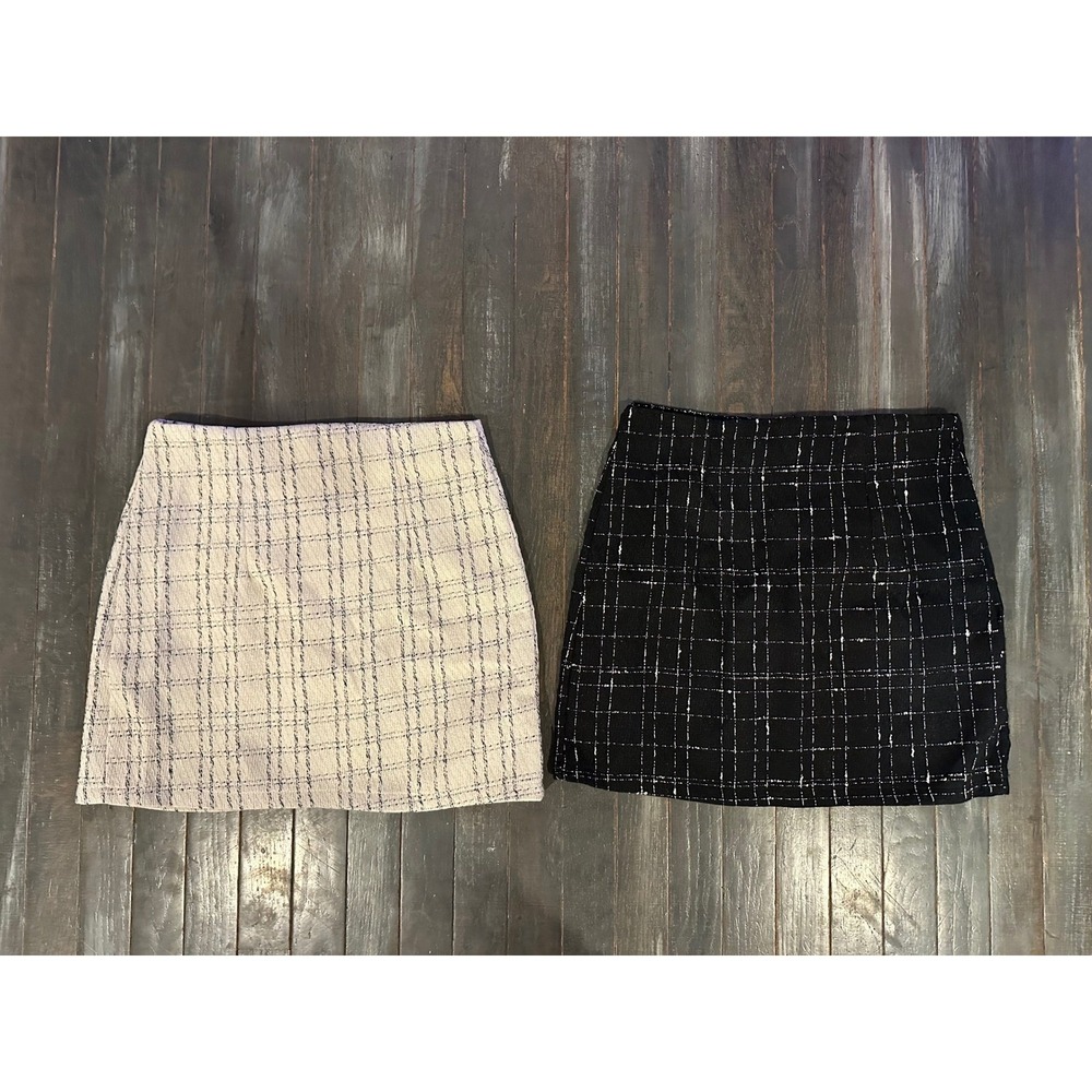 Lot of 2 Womens Tweed Plaid Mini Skirts Black and Cream A-Line High Wasted.